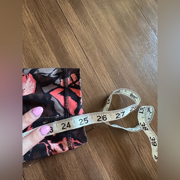 Lululemon High Times Pant Luxtreme
Paint Storm Espresso Multi
W5L95S
Soul Cycle - Picture 8 of 8